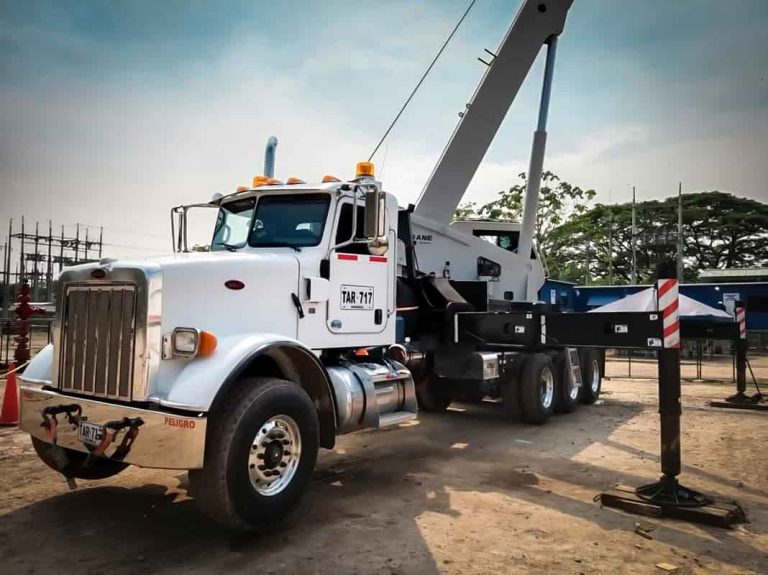 national crane camion grua pluma colombia